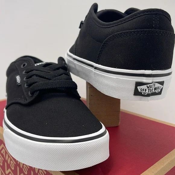 Vans Men’s Canvas Sneakers Classic Low-Top Design Atwood (Canvas) Black/White - Picture 8 of 16